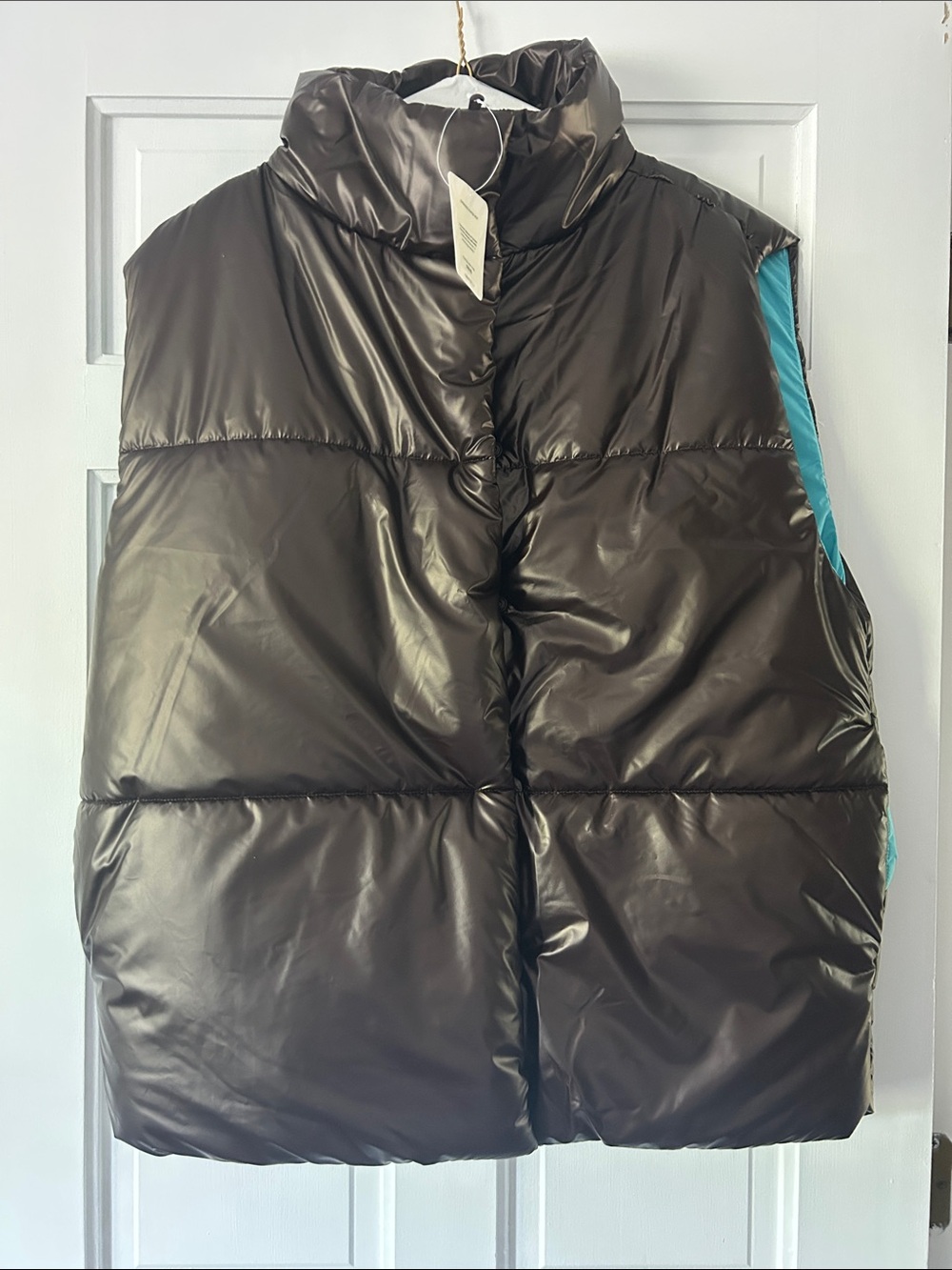 Fabletics Black Puffer Vest with Teal Accent